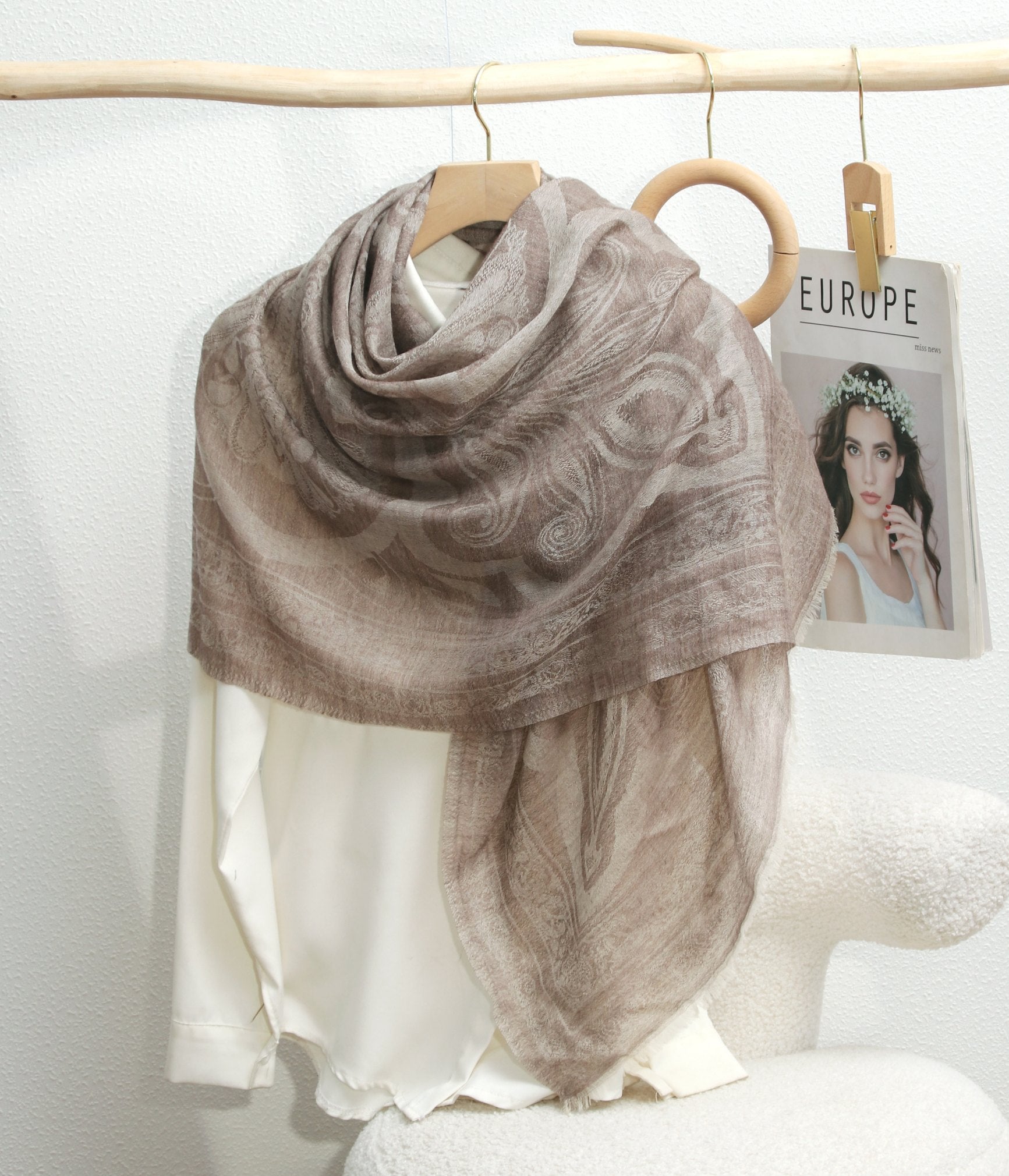 100% Cashmere cocoa-brown square scarf
